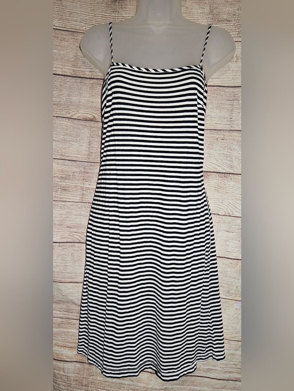 BCBG MAXAZRIA Black And White Striped Bodycon Midi Sleeveless Dress